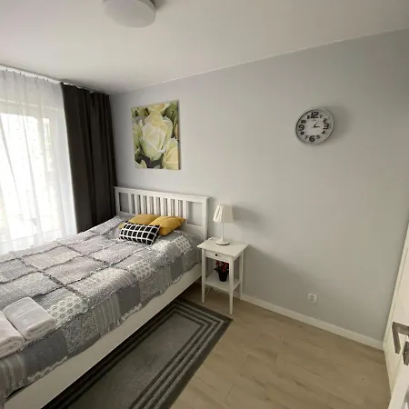 شقة Cozy With Garage Not Far From The