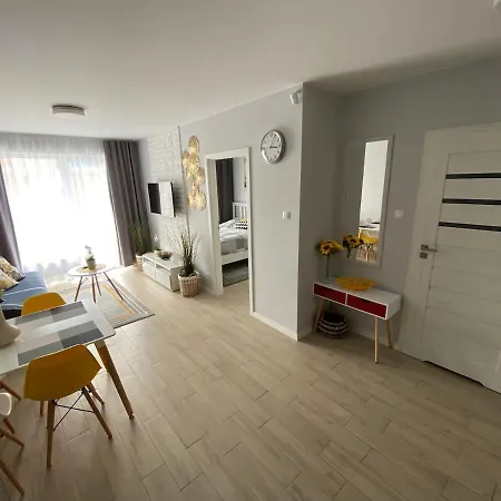 شقة Cozy With Garage Not Far From The *